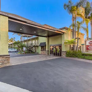 https://best-western-plus-pavilions.topanaheimhotels.com